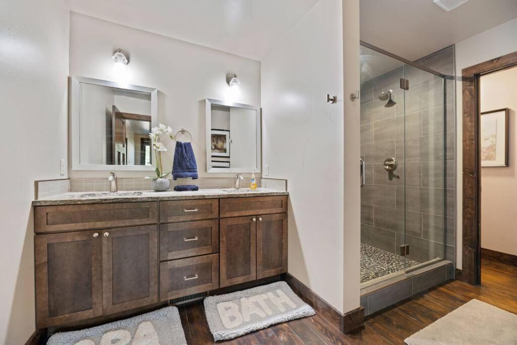 הוילה Lead Altitude Adjustment- Panoramic Views, Sleeps 12 מראה חיצוני תמונה